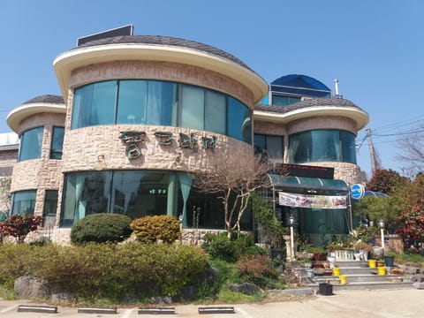 Front of property - evening/night