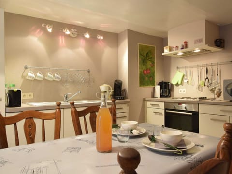 House | Private kitchen | Highchair