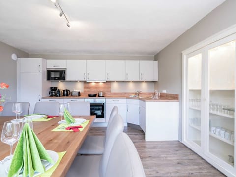 Chalet | Private kitchen | Highchair