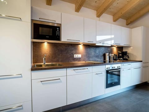 Chalet | Private kitchen | Coffee/tea maker, highchair