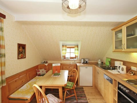 House | Private kitchen | Highchair