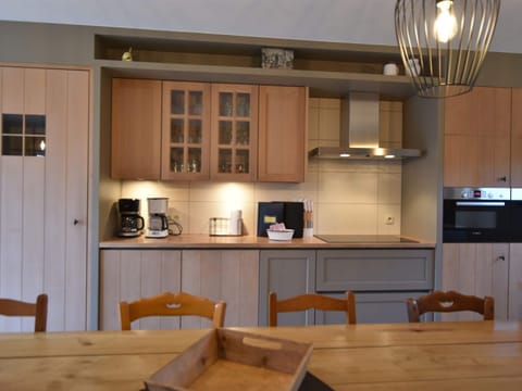 House | Private kitchen | Microwave, coffee/tea maker