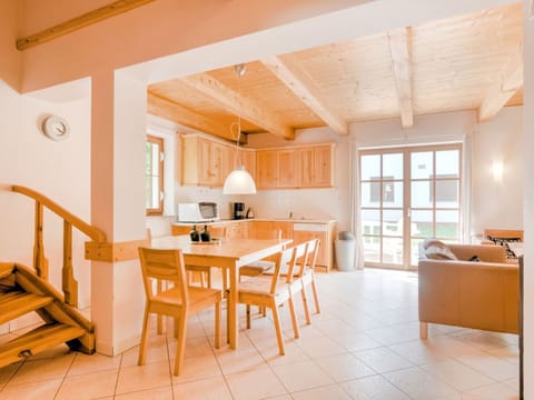 House | Dining