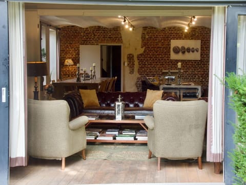 House | Living area | TV