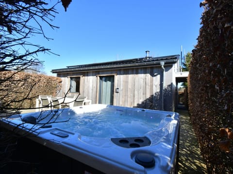 Bungalow | Property amenity