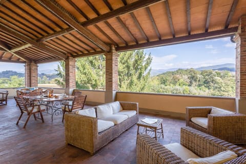 Villa | Balcony