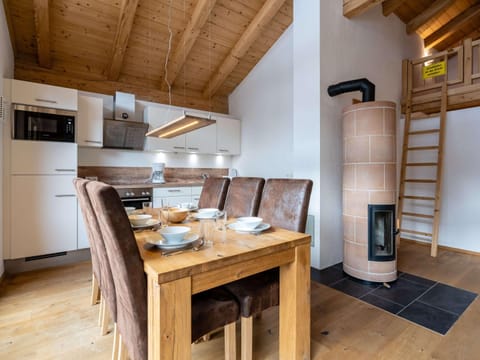 Chalet | Private kitchen | Highchair