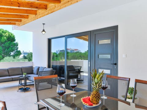 House | Dining
