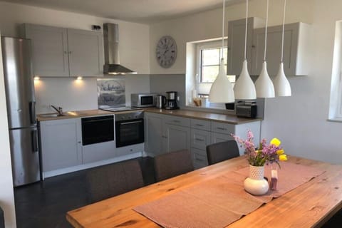 Apartment | Private kitchen | Stovetop, highchair