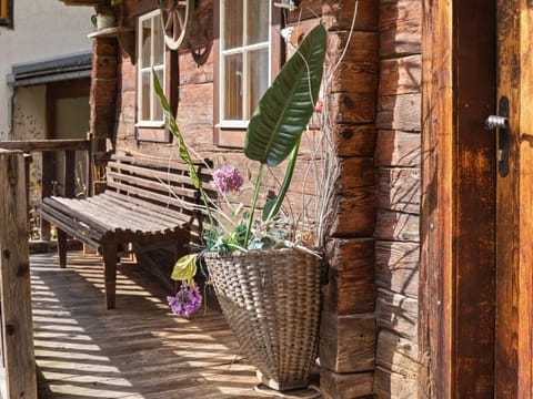 House | Balcony