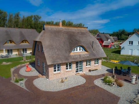 House | Pool