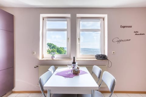 Apartment | Dining