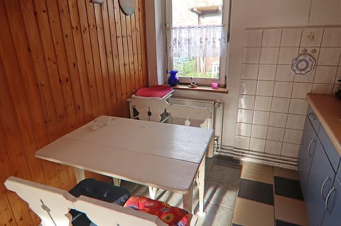 Bungalow | Private kitchen | Highchair