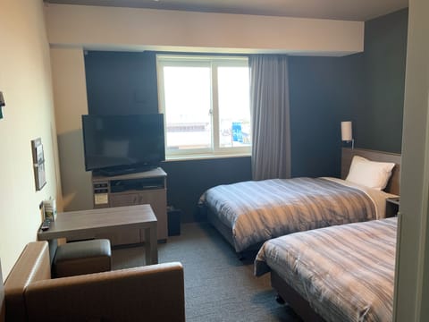 Comfort Twin Room, Non Smoking (East Annex) | Desk, free WiFi, bed sheets