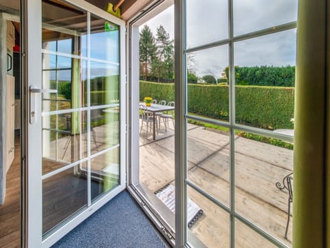 House | Reception