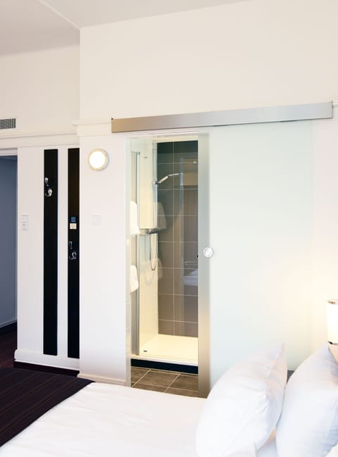 Deluxe Room | In-room safe, desk, iron/ironing board, free WiFi