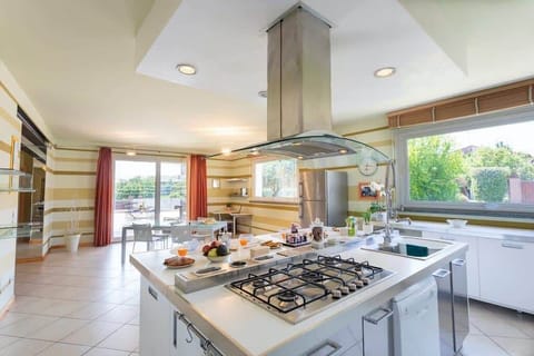 Open plan living and dining room