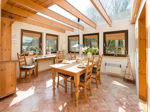 House | Dining