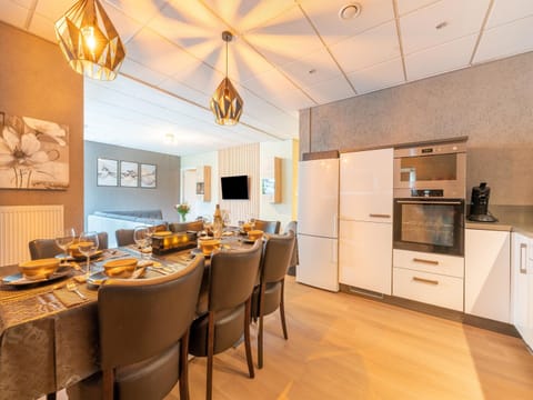Apartment | Dining