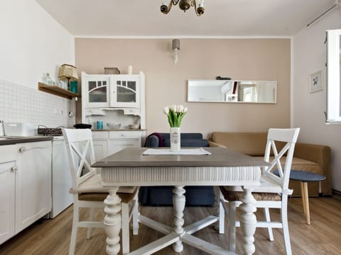 House | Private kitchen | Cookware/dishes/utensils