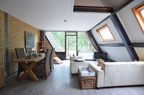House | Living room