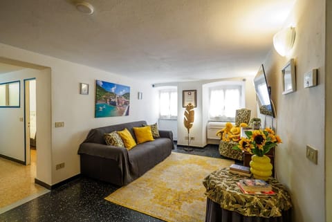 Mainetta Sea View Apartment with AC Apartment in Vernazza