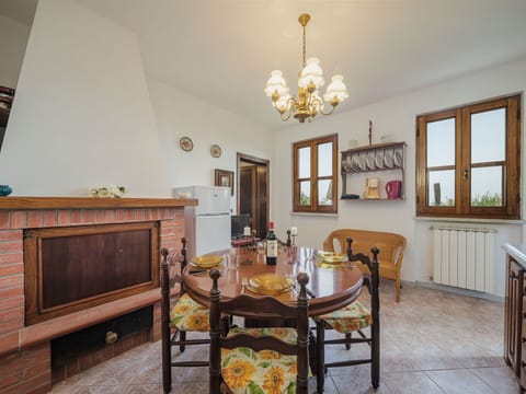 Furniture, Property, Table, Cabinetry, Building, Window, Wood, Living Room, House, Chair