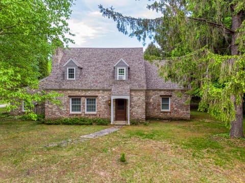 Beautiful Door County Stone home!