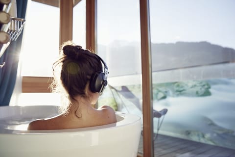 Loft, 1 Bedroom, Balcony (Sky 03 - 07) | Deep soaking bathtub