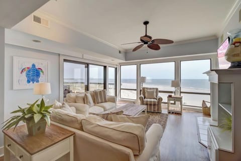 Living area with amazing views.