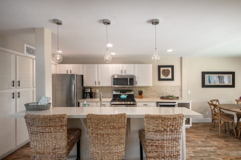 Bar stool seating for 3.