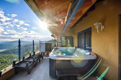 Panoramic View | Soundproofing, free WiFi, wheelchair access