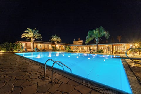 Seasonal outdoor pool, pool umbrellas