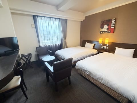 Desk, WiFi (free), bed sheets