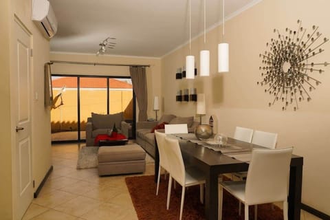 DINNING ROOM