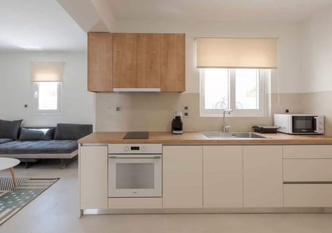 Standard Apartment, 1 Bedroom, Beachside | Free WiFi, bed sheets