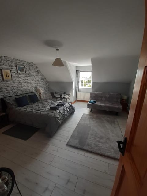 Family Double Room, Ensuite | Living room | TV