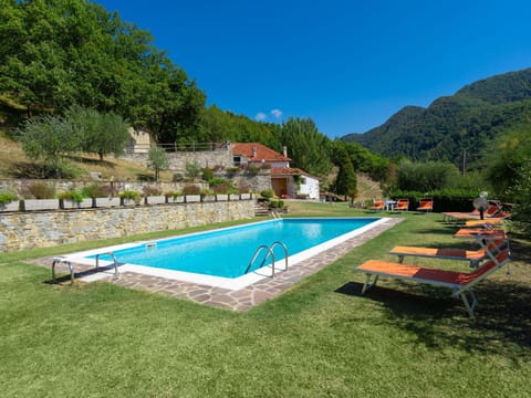 Swimming Pool, Property, Natural Landscape, Grass, House, Leisure, Estate, Vacation, Building, Villa