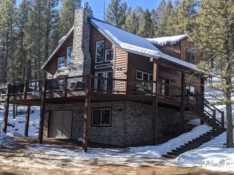 Whispering Pines Cabin