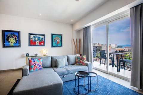 Newly renovated 1-bedroom condo at Pavilion