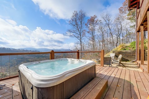 Bryson City Vacation Rental | 3BR | 3BA | 2,100 Sq Ft | Steps Required to Access