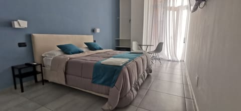 Deluxe Double Room, Balcony | Hypo-allergenic bedding, down comforters, minibar, blackout drapes
