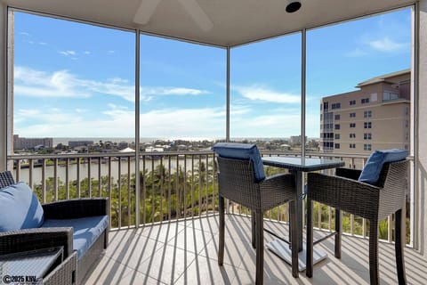 Fabulous View From Luxury Waterside 785