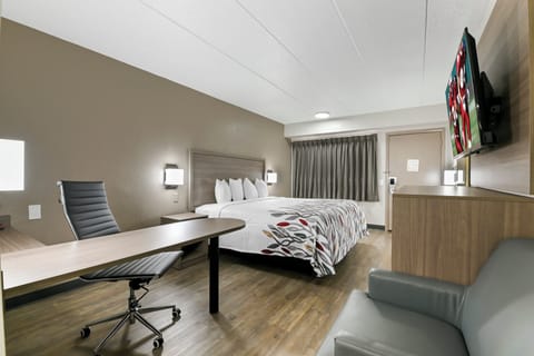 Superior Room, 1 King Bed (Smoke Free) | In-room safe, desk, laptop workspace, blackout drapes
