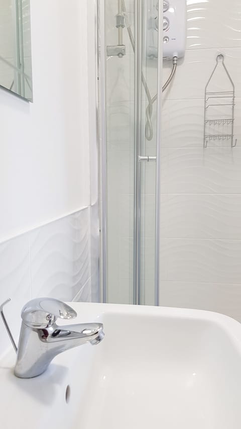 Deluxe Double Room, Ensuite, Sea View (1st Floor)