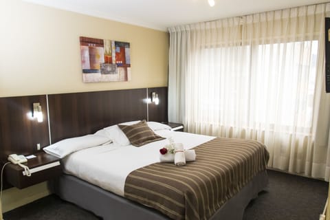 Executive Double Room | Egyptian cotton sheets, premium bedding, in-room safe