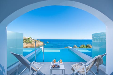 Superior Room, Private Pool, Sea View | Premium bedding, in-room safe, individually decorated
