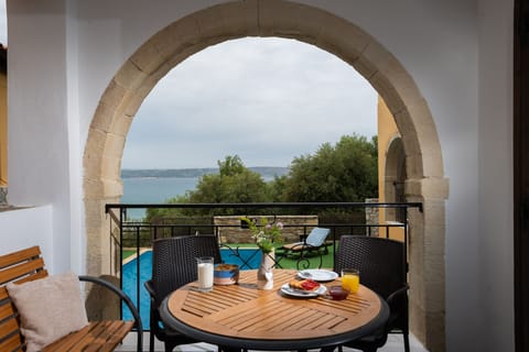 Classic Apartment, 1 Bedroom | Beach/ocean view