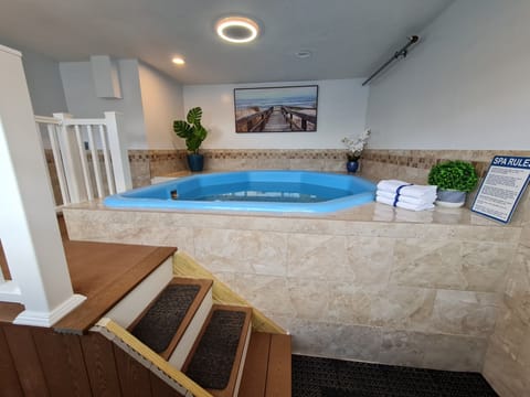 Indoor spa tub