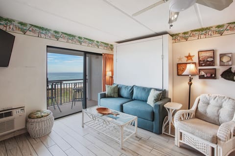 Condo 323